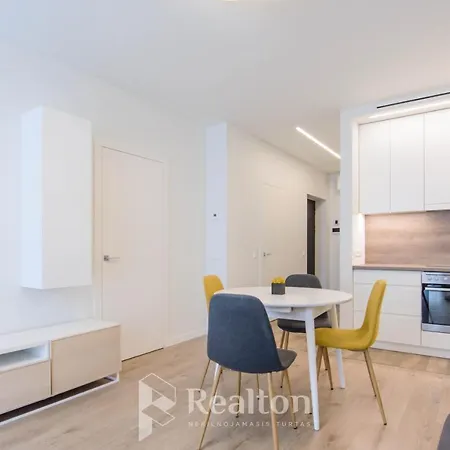 Happy Egle, Self Check-in-24-7, A-c, Parking-in-the-underground-garage Lägenhet *