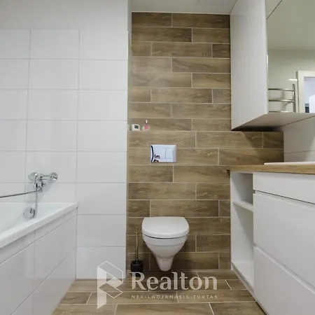 Apartament Happy Egle, Self Check-in-24-7, A-c, Parking-in-the-underground-garage