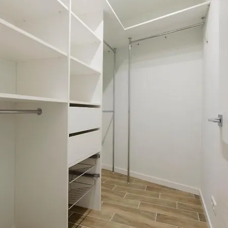 Happy Egle, Self Check-in-24-7, A-c, Parking-in-the-underground-garage Apartament Wilno