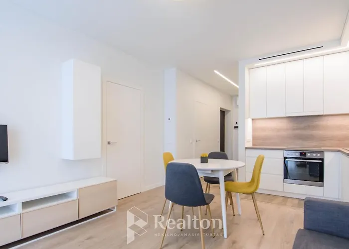 Happy Egle, Self Check-in-24-7, A-c, Parking-in-the-underground-garage Appartement *